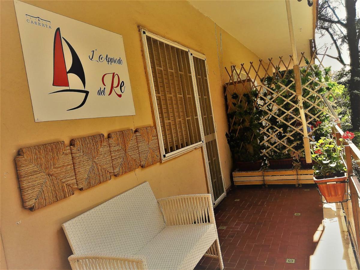 L'Approdo Del Re Apartment Caserta Exterior photo